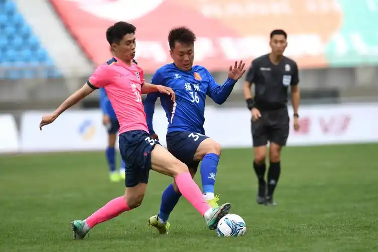 欧冠对决：曼联 VS 勒沃库森